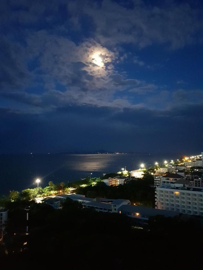 Sea View Beachfront Condos Pattaya Csomtien-part Kültér fotó