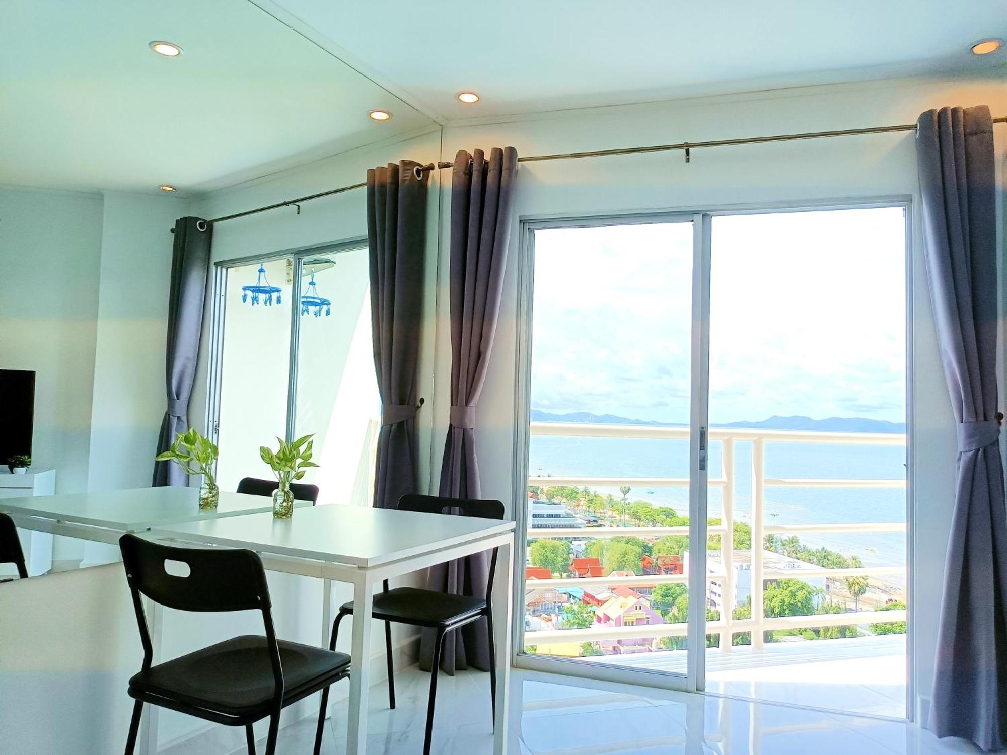 Sea View Beachfront Condos Pattaya Csomtien-part Kültér fotó